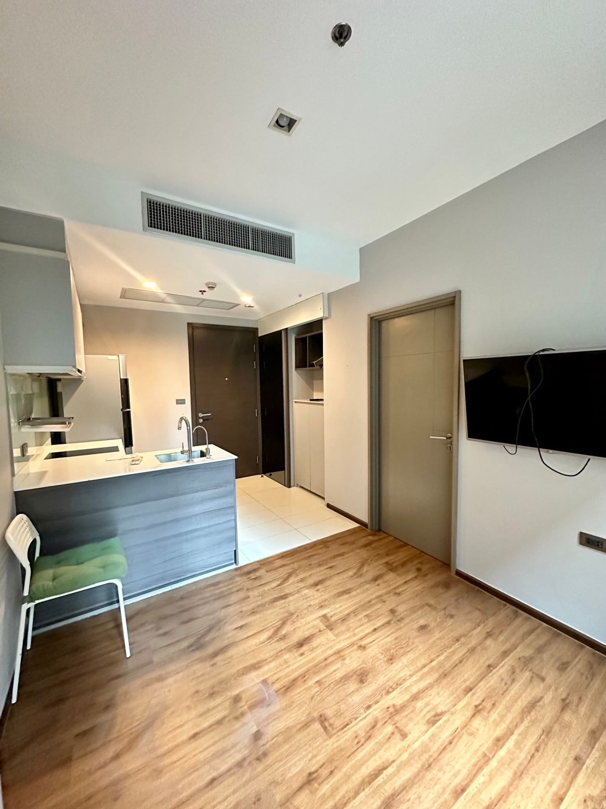 For RentCondoSukhumvit, Asoke, Thonglor : CEIL BY SANSIRI Condo, beautiful room, complete furniture Ready to rent