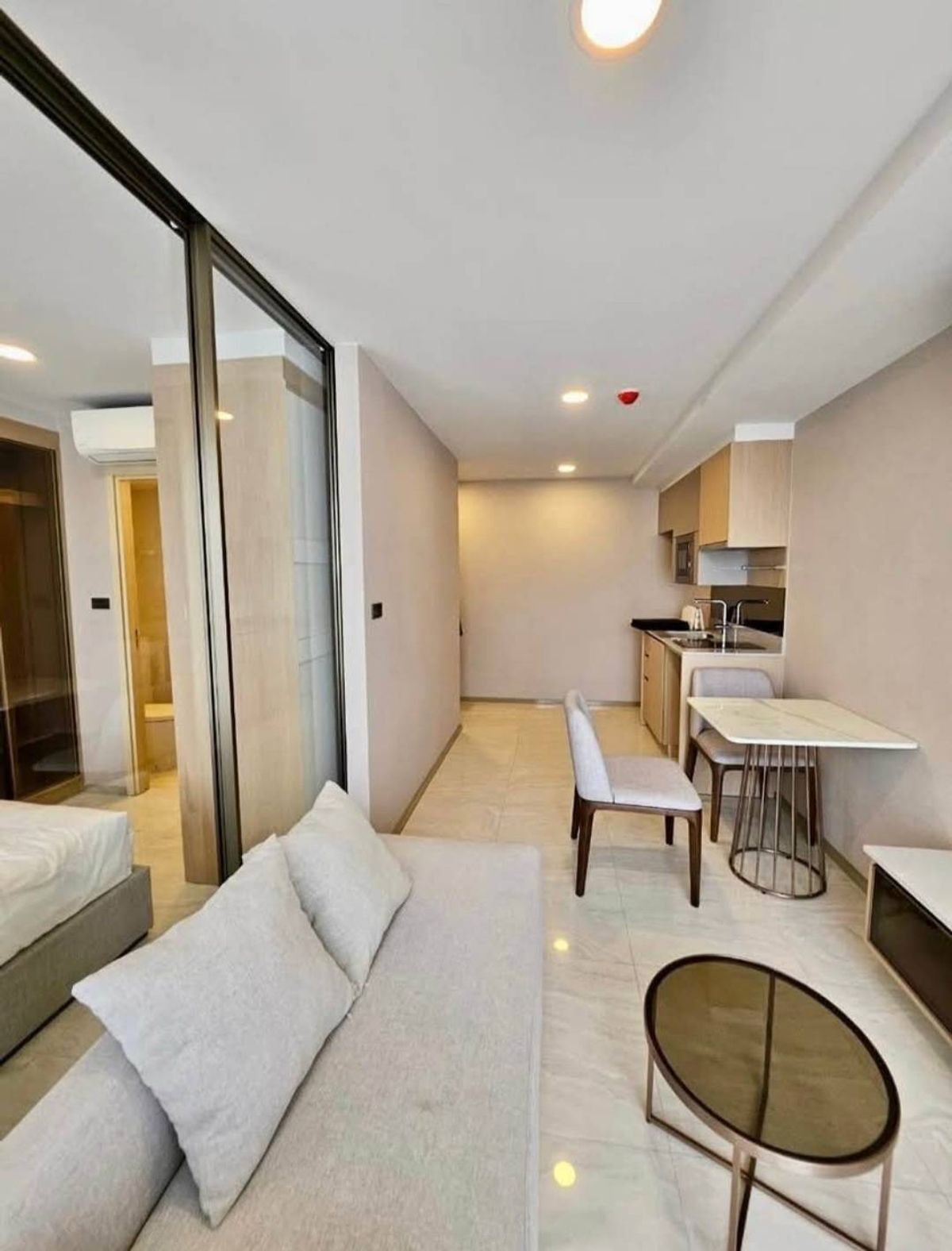 ให้เช่าคอนโดสุขุมวิท อโศก ทองหล่อ : 🔥🔥Condo for rent Walden Asoke Sukhumvit 23 🔥🔥Low rise condo