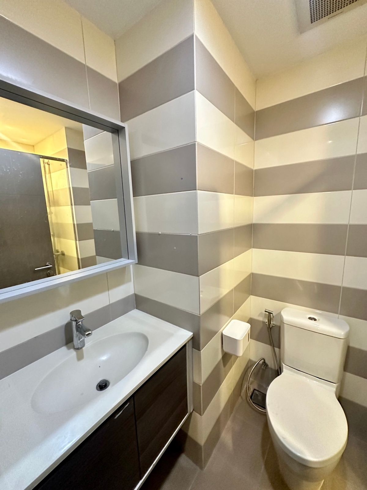 For RentCondoSukhumvit, Asoke, Thonglor : CEIL BY SANSIRI Condo, beautiful room, complete furniture Ready to rent