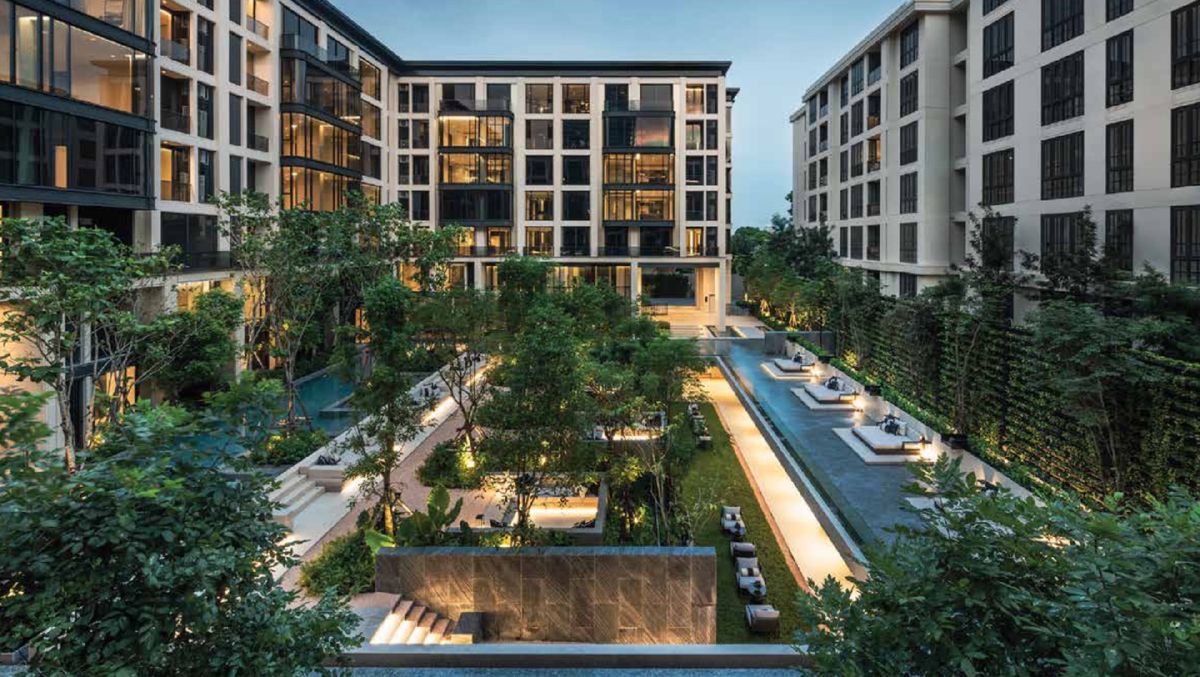 ขายคอนโดสุขุมวิท อโศก ทองหล่อ : 👉The Reserve 61 Hideaway คอนโดหรูสไตล์รีสอร์ท ▫️บรรยากาศส่วนกลางสวยร่มรื่น ในซอยสุขุมวิท 61 ย่านเอกมัย