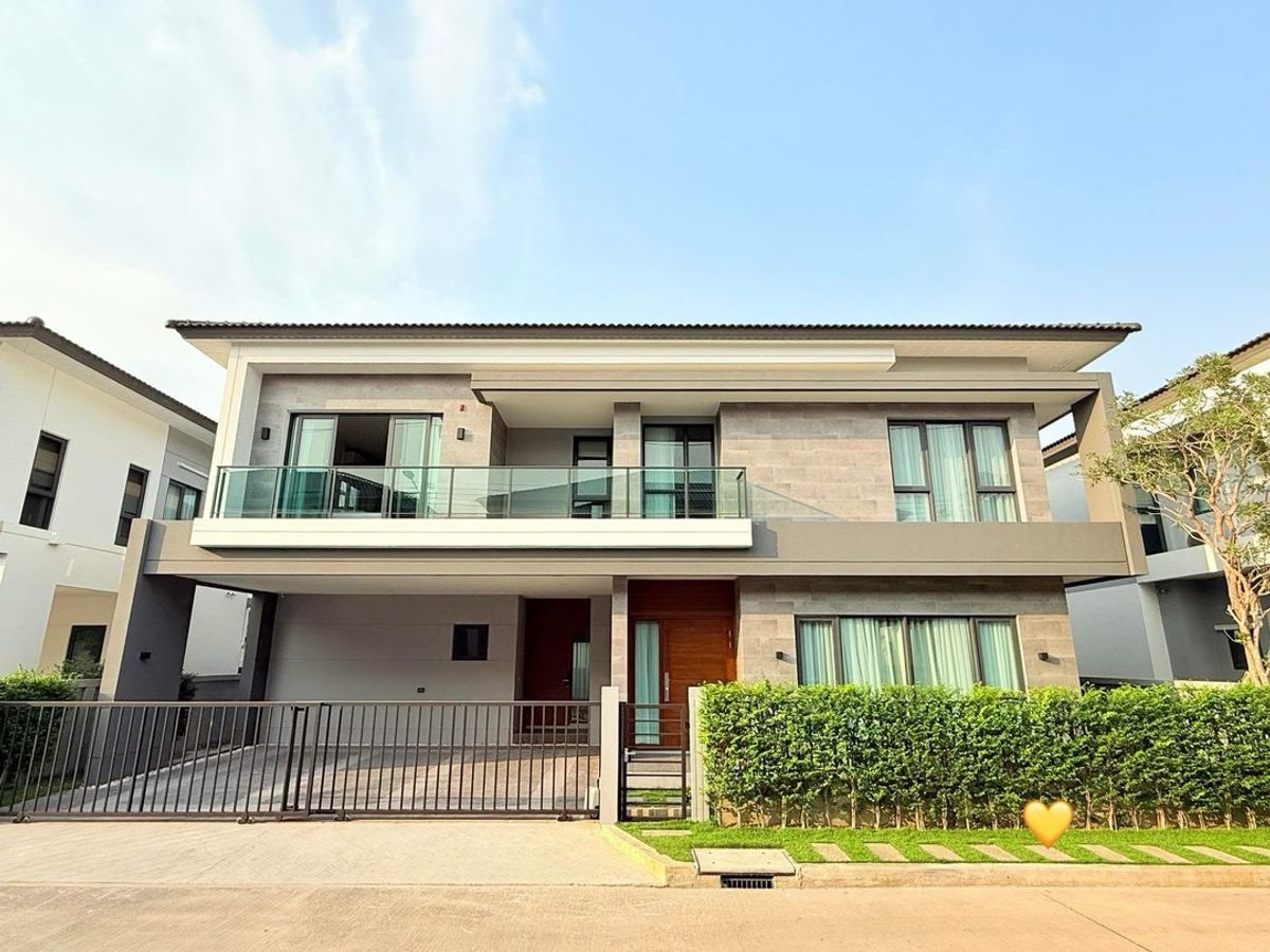 For RentHouseBangna, Bearing, Lasalle : Luxury house for rent, The City Bangna, 351 sq.m. of living space, ready to stay, good location, walk to the club house!  💰 Rent 189,000 baht/month