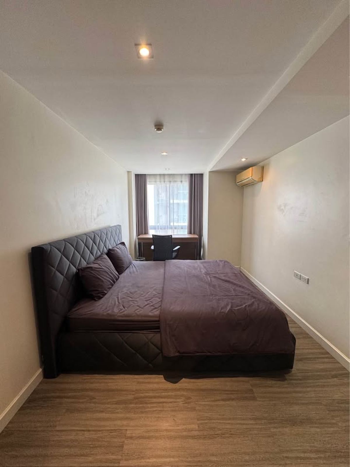 For RentCondoSukhumvit, Asoke, Thonglor : Allowing you to live in the heart of Sukhumvit comfortably. Socio Reference 61-Low-RISE condo is safe from the latest earthquake.