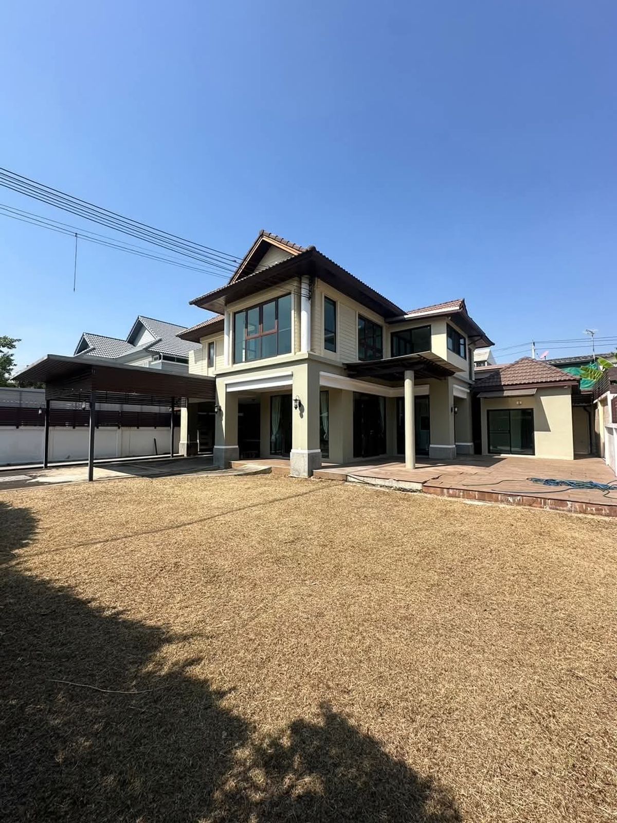 ขายบ้านเกษตร นวมินทร์ ลาดปลาเค้า : ขายบ้านเดี่ยว หมู่บ้านอารียา สวนา 1 บ้านสวย พื้นที่เยอะ ติดถนนเกษตร-นวมินทร์ เดินทางสะดวกมาก ทำเลดีมาก