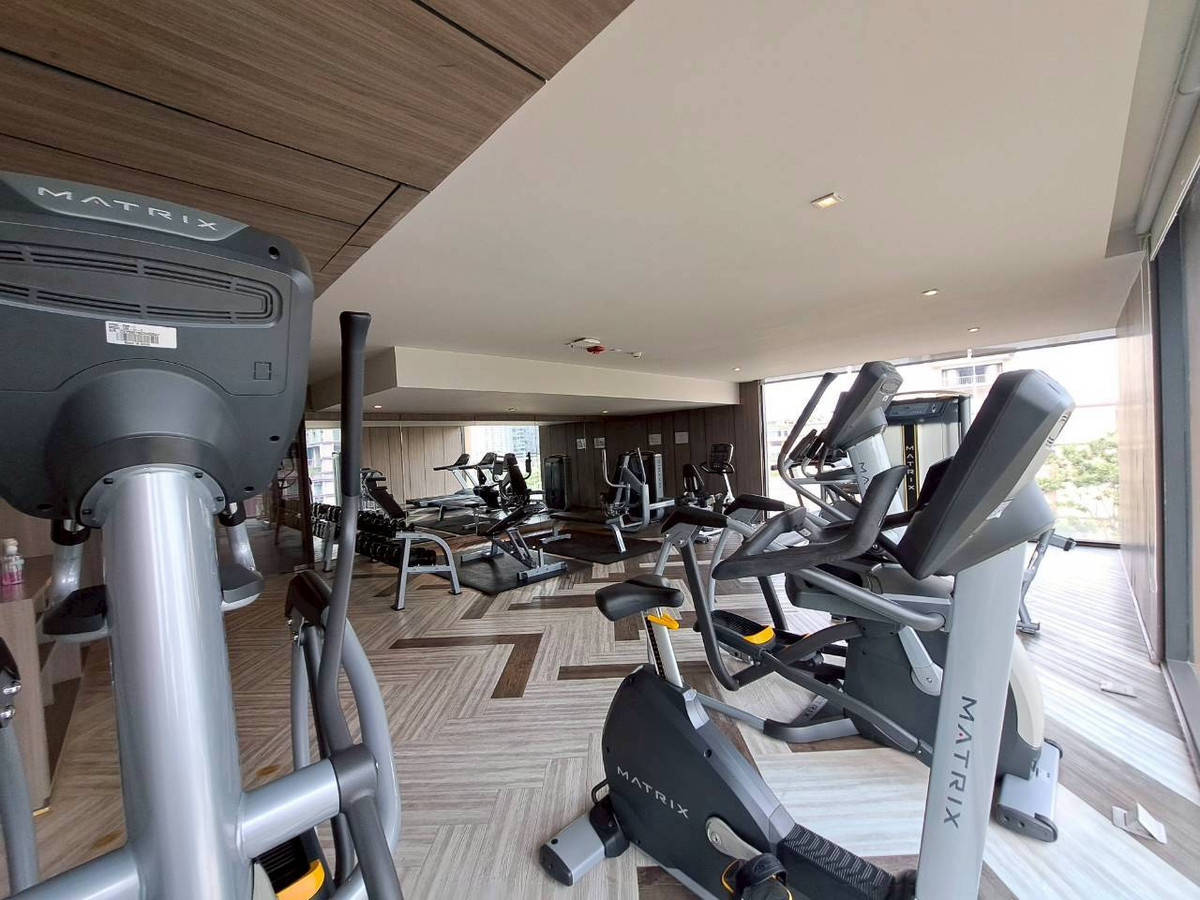 ให้เช่าคอนโดสุขุมวิท อโศก ทองหล่อ : Urgent For rent 2Bed 2 Bath bigger room close to BTS thong lo