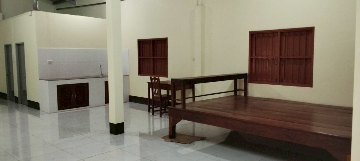 ขายบ้านจันทบุรี : ขายบ้านโบราณ กลางชุมชนหนองบัว จันทบุรี