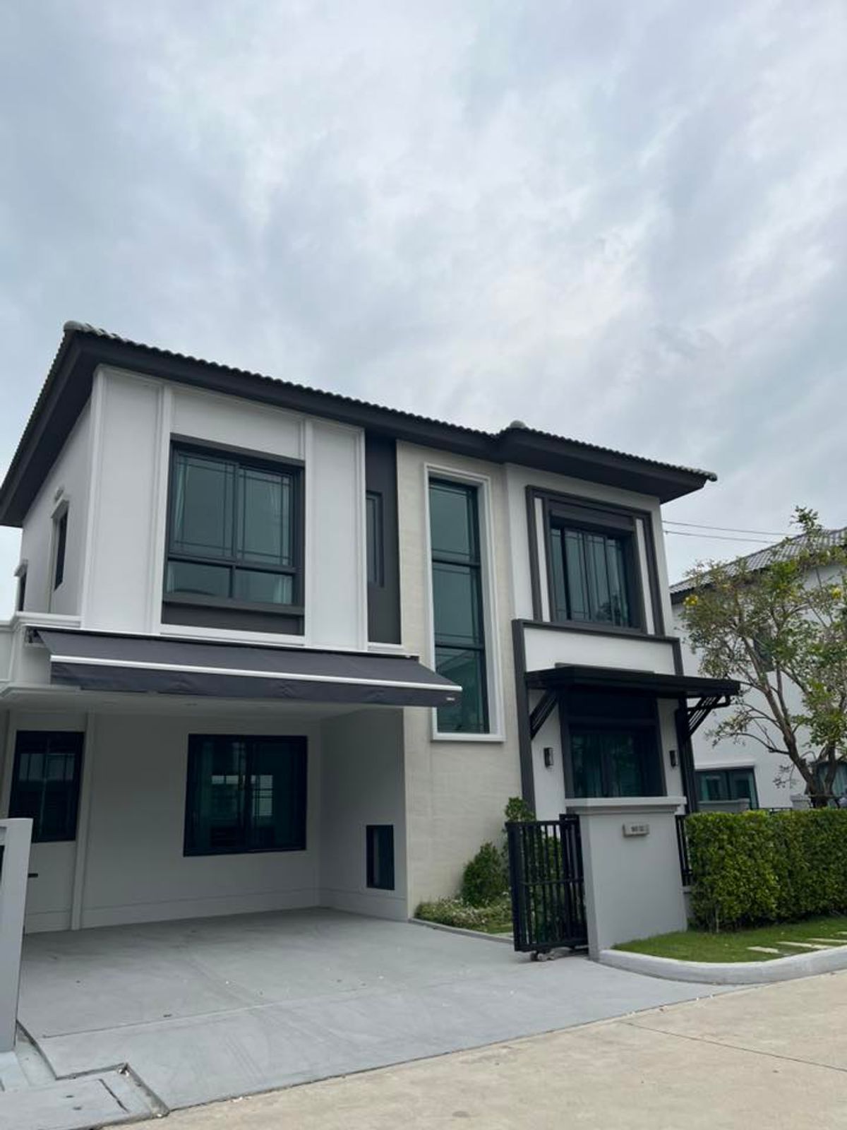 บ้านสมุทรปราการ สำโรง : ขาย / ให้เช่า บ้าน Grande Pleno สุขุมวิท–บางนา (บางนา กม.7)