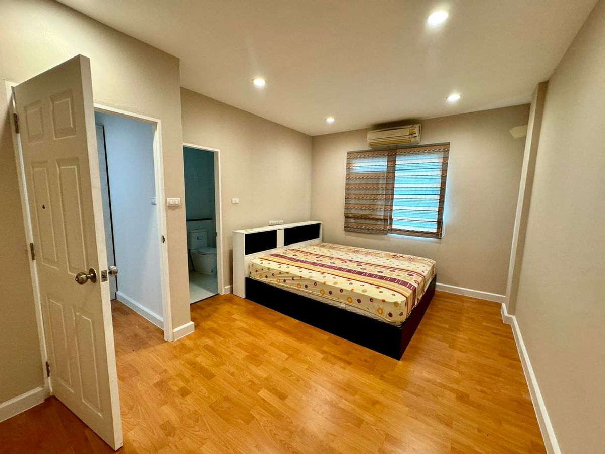 For SaleTownhomeLadkrabang, Suwannaphum Airport : The Metro Rama 9 /3 Bedrooms (Sale), The Metro Rama 9 /3 Bedrooms (SALE) FON022