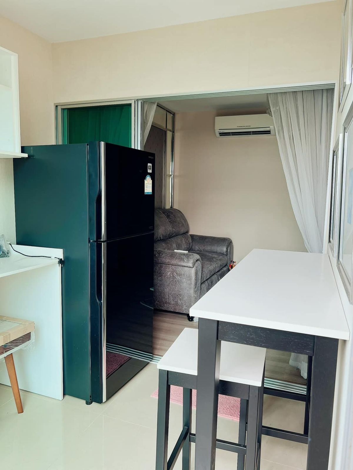 For SaleCondoKasetsart, Ratchayothin : The room is beautiful, never rented. Very good price.