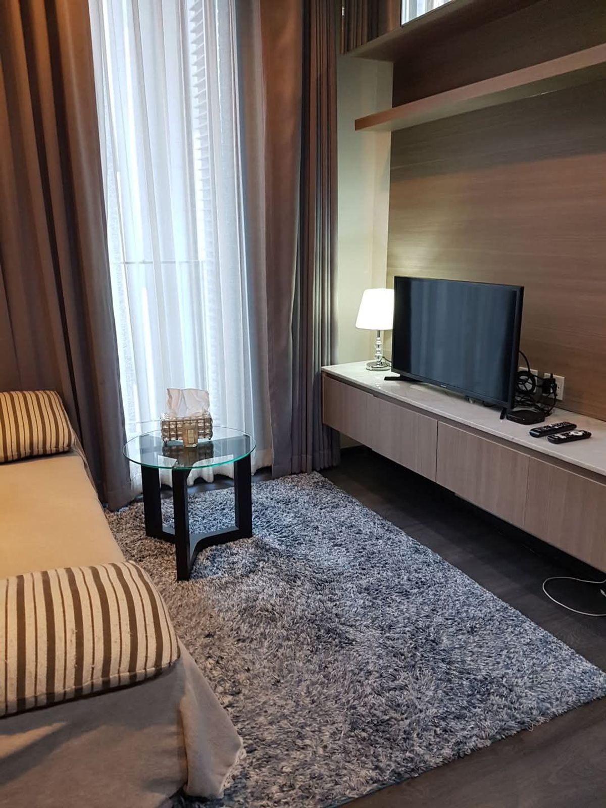 ให้เช่าคอนโดสุขุมวิท อโศก ทองหล่อ : Condo for rent : The edge sukhumvit 23 (Rt-01)