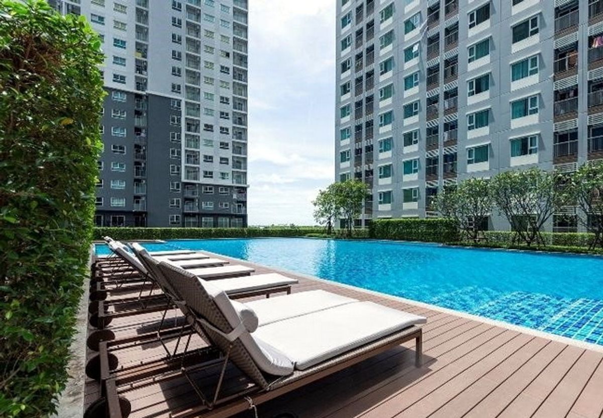 CondoSamut Prakan,Samrong : Selling and renting a condo as a condo, Erawan Tower Bee, an area of ​​48 sq.m., 2 bedrooms, furniture ready.