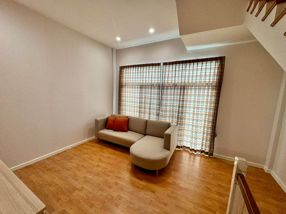 For SaleTownhomeLadkrabang, Suwannaphum Airport : The Metro Rama 9 /3 Bedrooms (Sale), The Metro Rama 9 /3 Bedrooms (SALE) FON022