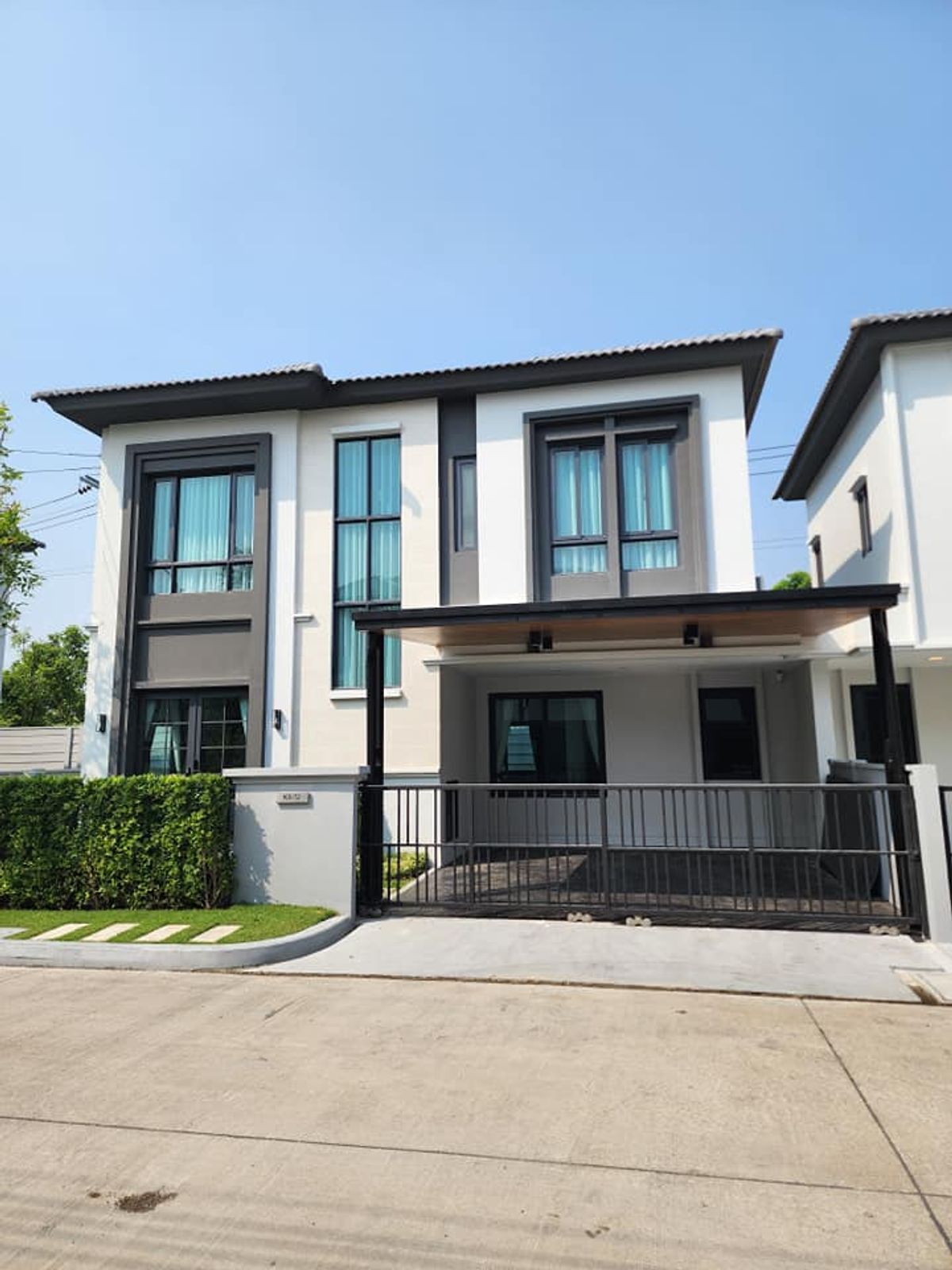 ให้เช่าบ้านสมุทรปราการ สำโรง : ให้เช่า Grande Pleno สุขุมวิท–บางนา | บ้านโมเดิร์นคลาสสิก ทำเลดี ใกล้เมกาบางนา