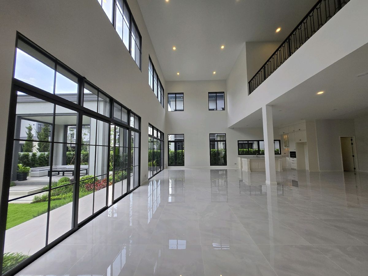 For SaleHousePattanakan, Srinakarin : ✨️The Palazzo, Krungthep Kreetha, large plot 140 million baht ✨️