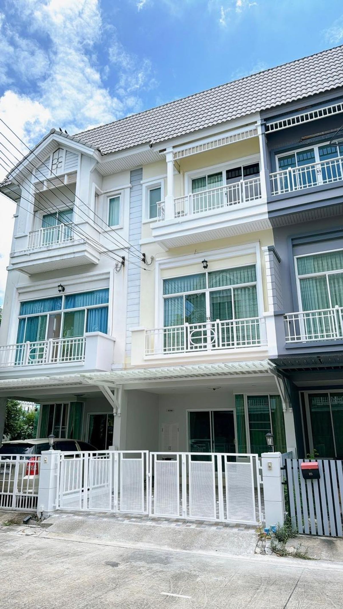 ขายทาวน์โฮมลาดกระบัง สุวรรณภูมิ : เดอะ เมทโทร พระราม 9 / 3 ห้องนอน (ขาย), The Metro Rama 9 / 3 Bedrooms (SALE) FON022