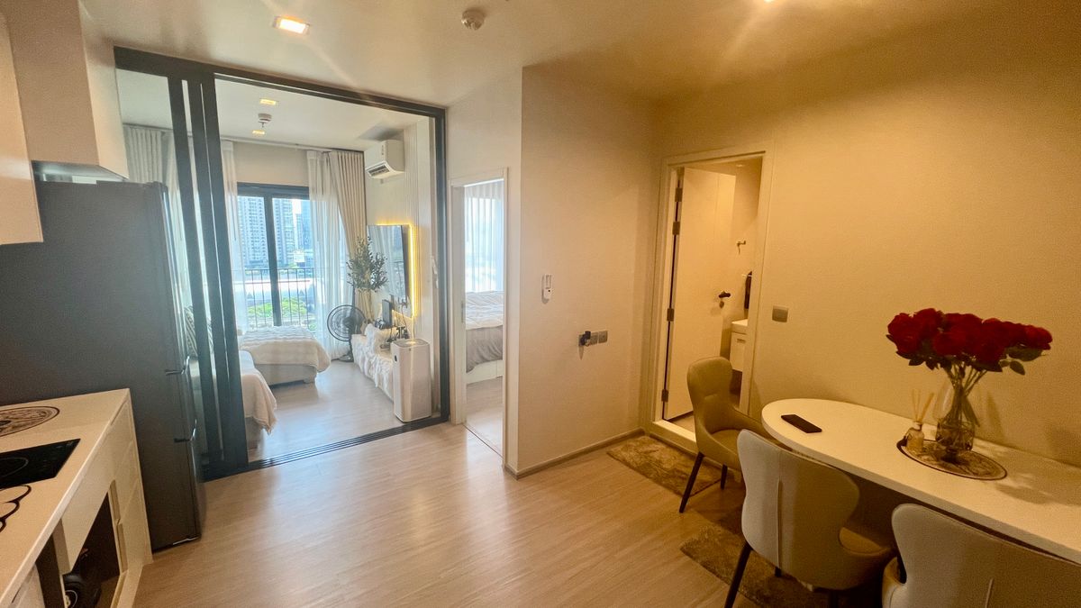 For RentCondoRama9, Petchburi, RCA : 🌟 Condo for Rent: Life Asoke Hype 🌟