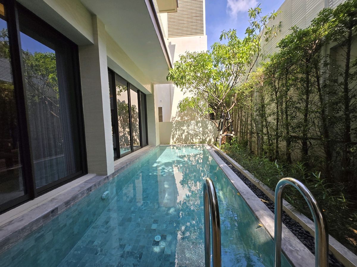 For SaleHousePattanakan, Srinakarin : 🚩 มือ 1 ซื้อตรงโครงการ 𝐏𝐀𝐑𝐊 𝐇𝐄𝐑𝐈𝐓𝐀𝐆𝐄 𝐏𝐀𝐓𝐓𝐀𝐍𝐀𝐊𝐀𝐑𝐍 มีสระ 64.5 ล้านบาท