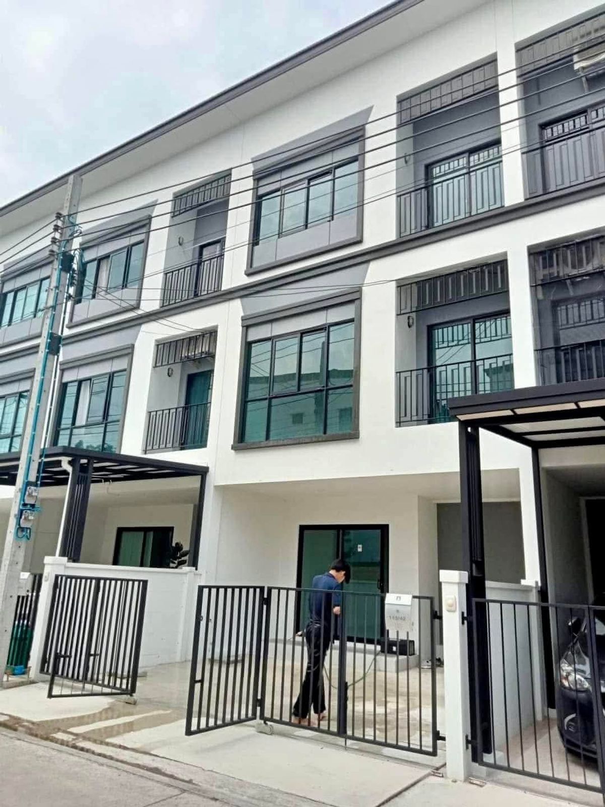 For RentTownhomeSamut Prakan,Samrong : Rental of Lumpini Town, Sukhumvit-Srinakarin