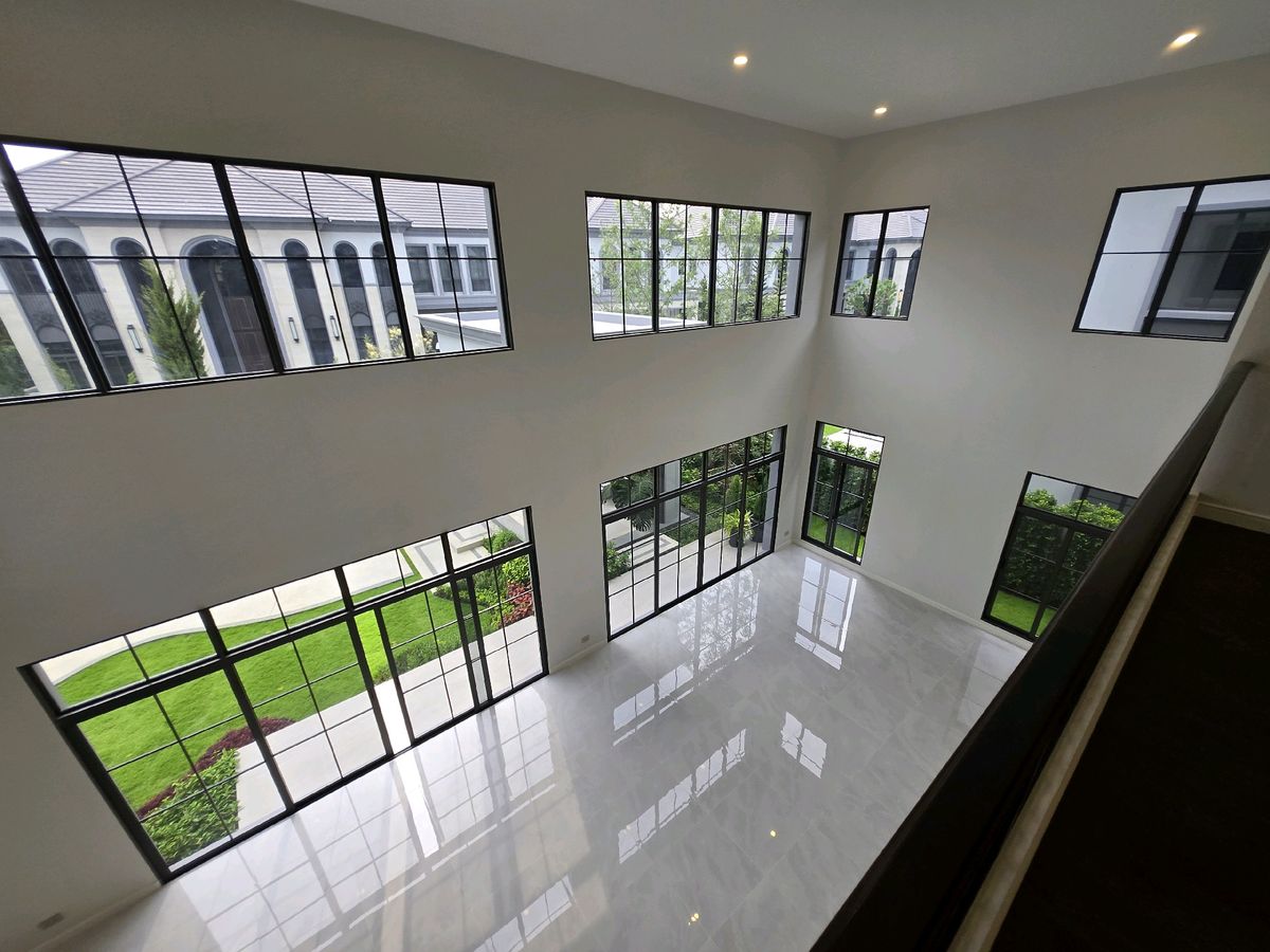 For SaleHousePattanakan, Srinakarin : ✨️The Palazzo, Krungthep Kreetha, large plot 140 million baht ✨️