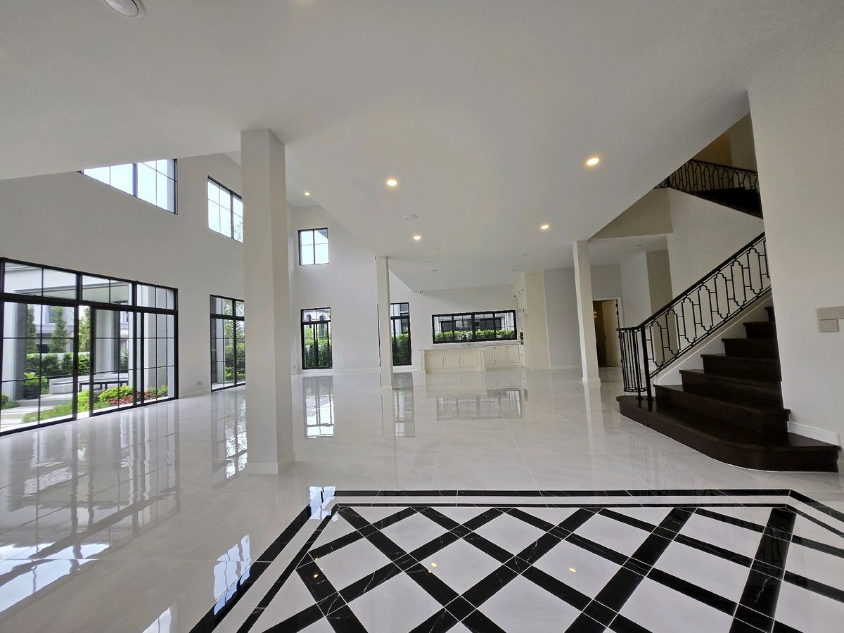 For SaleHousePattanakan, Srinakarin : ✨️The Palazzo, Krungthep Kreetha, large plot 140 million baht ✨️