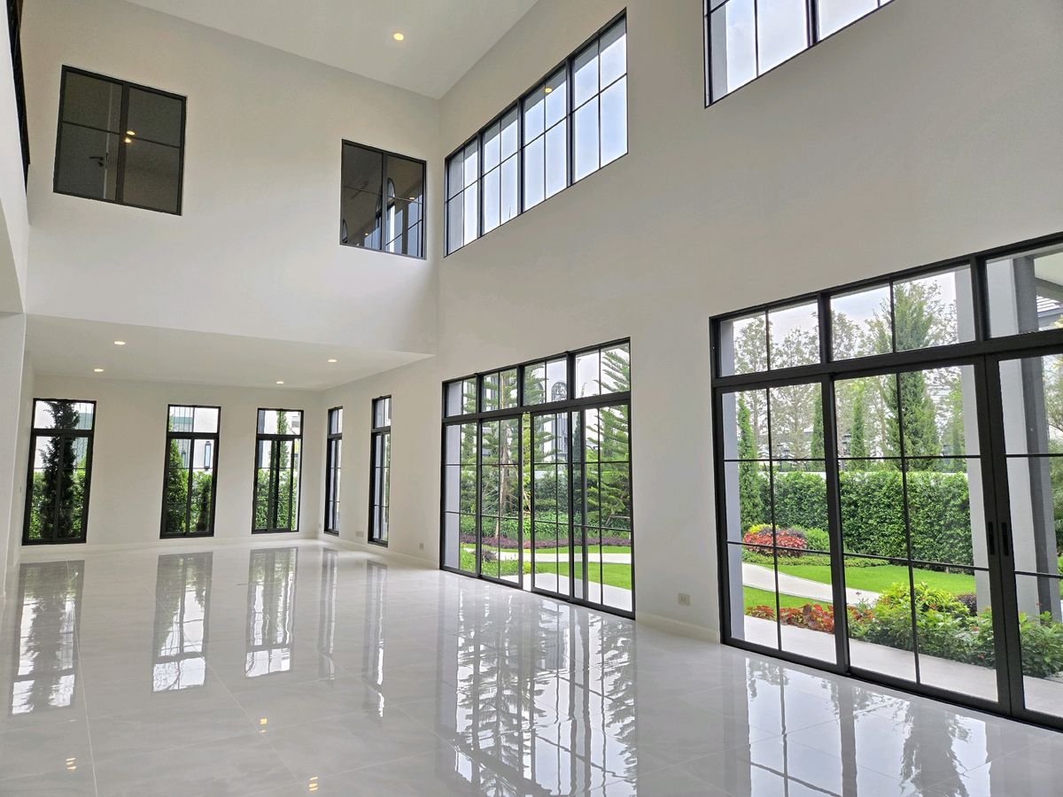 For SaleHousePattanakan, Srinakarin : ✨️The Palazzo, Krungthep Kreetha, large plot 140 million baht ✨️