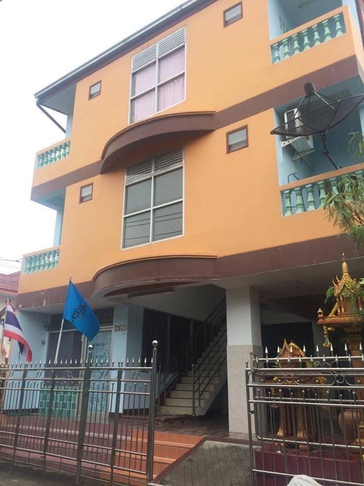 For SaleShop HouseSamut Prakan,Samrong : Selling a commercial building, 3rd floor, 14, D -BTS location, Naru Soonthorn Village, Bang Mueang Samut Prakan Subdistrict
