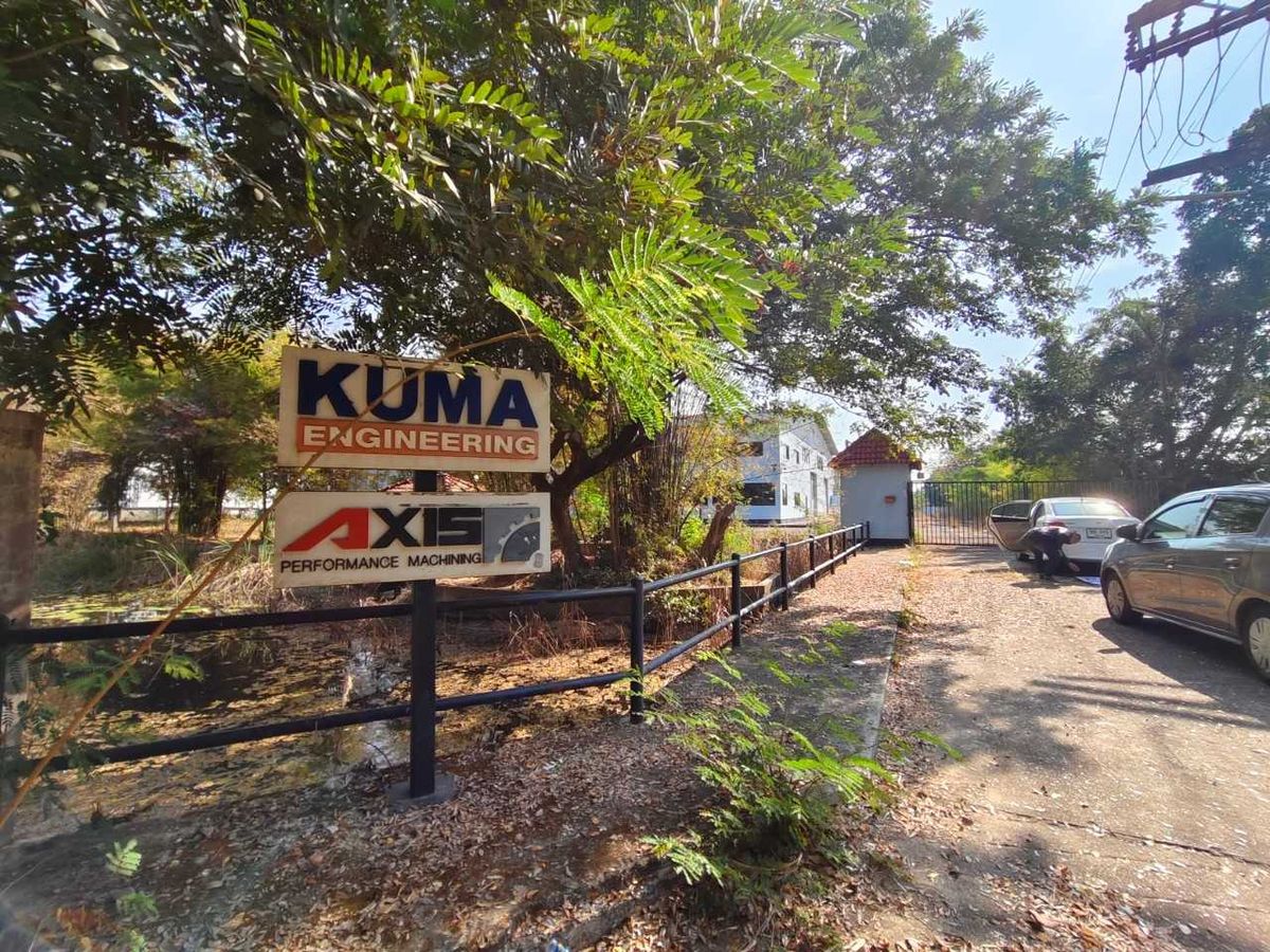 For SaleFactoryLamphun : Land for sale with offices and factory, Lamphun 10 rai 1 ngan 81.90 sq.w.