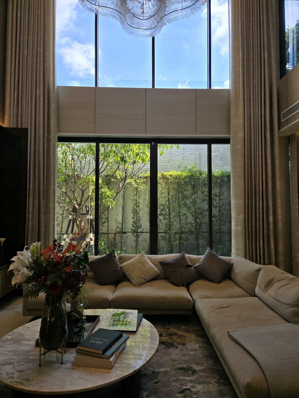 For SaleHousePattanakan, Srinakarin : 🚩 มือ 1 ซื้อตรงโครงการ 𝐏𝐀𝐑𝐊 𝐇𝐄𝐑𝐈𝐓𝐀𝐆𝐄 𝐏𝐀𝐓𝐓𝐀𝐍𝐀𝐊𝐀𝐑𝐍 มีสระ 64.5 ล้านบาท