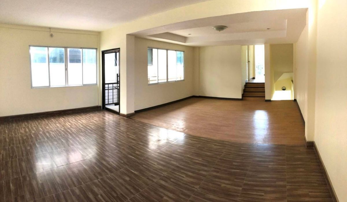 ให้เช่าโฮมออฟฟิศสุขุมวิท อโศก ทองหล่อ : LTH12224 – Home office FOR RENT in Soi Sukhumvit 62 Soi 1 Size 420 Sq.m 3 room 4 baths Near BTS Bang Chak Station ONLY 55K/Month