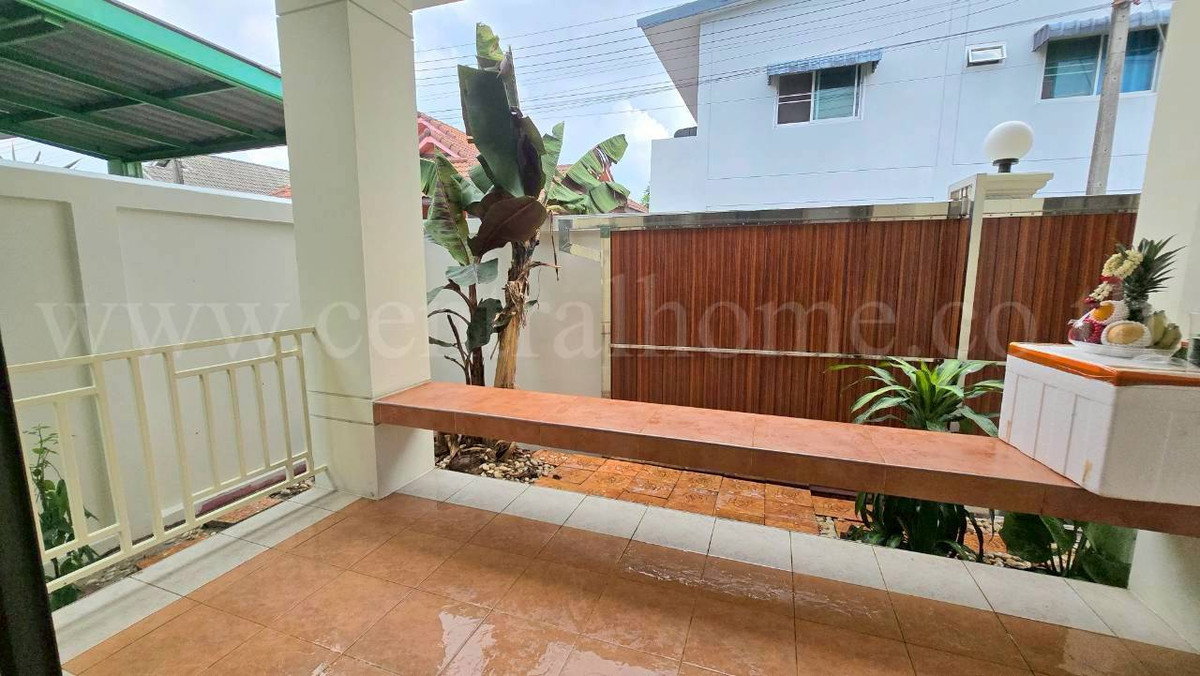 Detached house 53 square wah, Soi Kamnan, Line Ngam -Pathum Thani after the corner Loading...