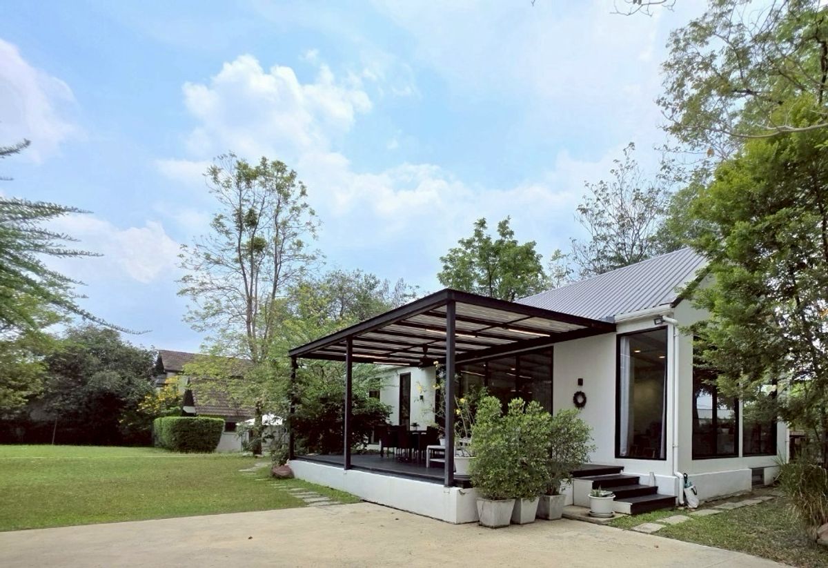 ให้เช่าบ้านพัฒนาการ ศรีนครินทร์ : โอกาสเดียวที่ต้องคว้า! อยู่บ้านหรูแบบไม่ต้องกลัวเจอแผ่นดินไหว !!!ที่สุดของบ้านเดี่ยวหรูให้เช่า !!!บนทำเลทองถนนพัฒนาการที่เชื่อมต่อการเดินทาง สู่ใจกลางกรุงเทพ