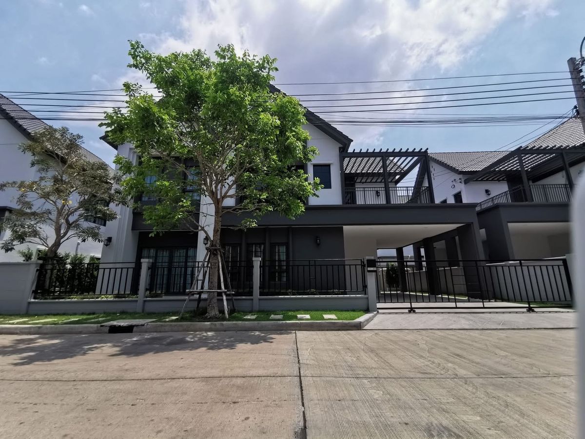 ให้เช่าบ้านบางนา แบริ่ง ลาซาล : 𝐒𝐢𝐧𝐠𝐥𝐞 𝐇𝐨𝐮𝐬𝐞 𝐂𝐞𝐧𝐭𝐫𝐨 𝐁𝐚𝐧𝐠𝐧𝐚 
บ้านเดี่ยว เซนโทร บางนา 
