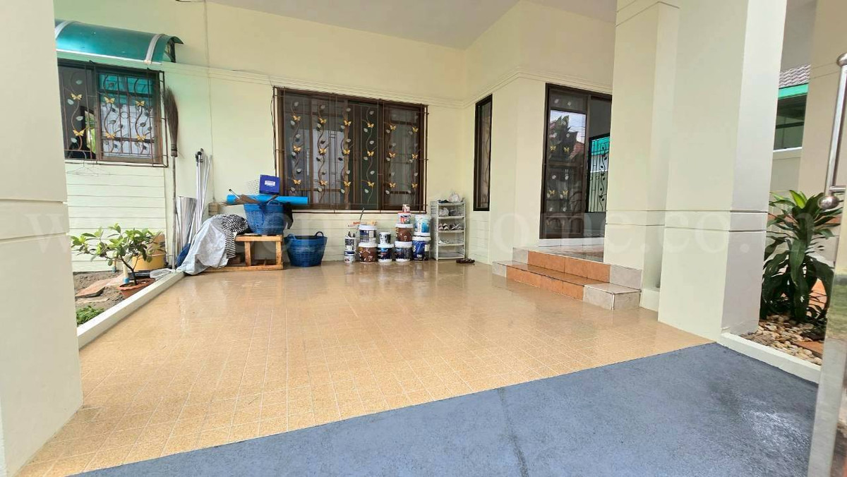 Detached house 53 square wah, Soi Kamnan, Line Ngam -Pathum Thani after the corner Loading...