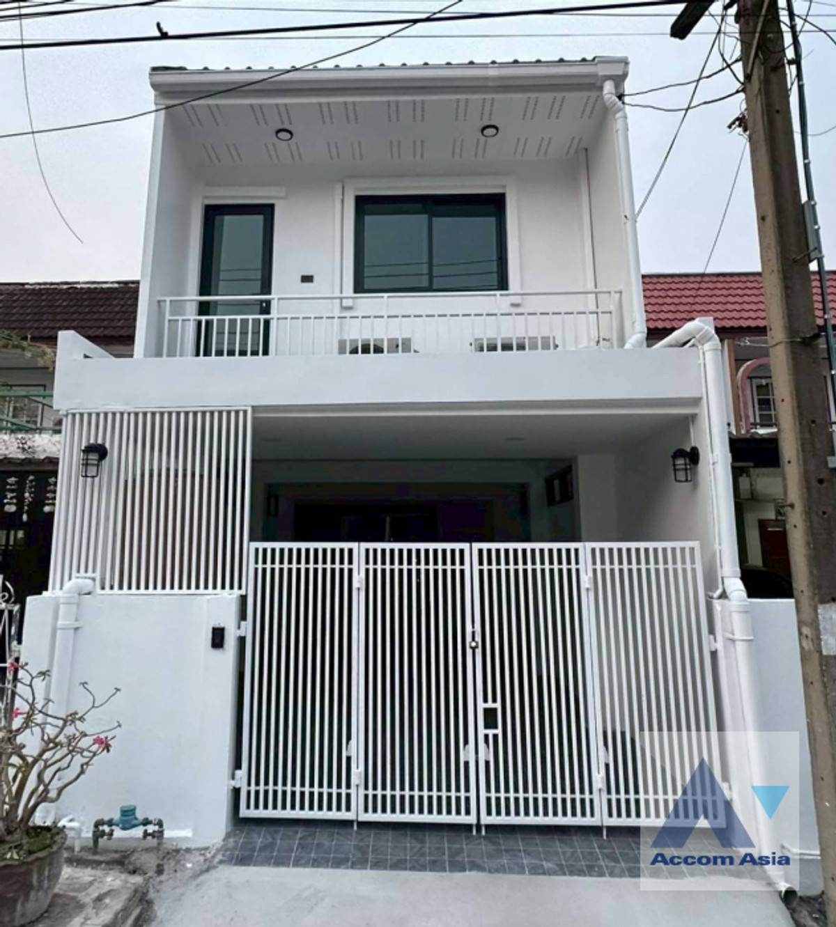 For RentTownhomeOnnut, Udomsuk : 🔼AccomA🔽 3 Bedrooms Townhouse for Rent in Sukhumvit, Bangkok near BTS Phra khanong at Moo Baan Klongtan Nivet (AA44664)