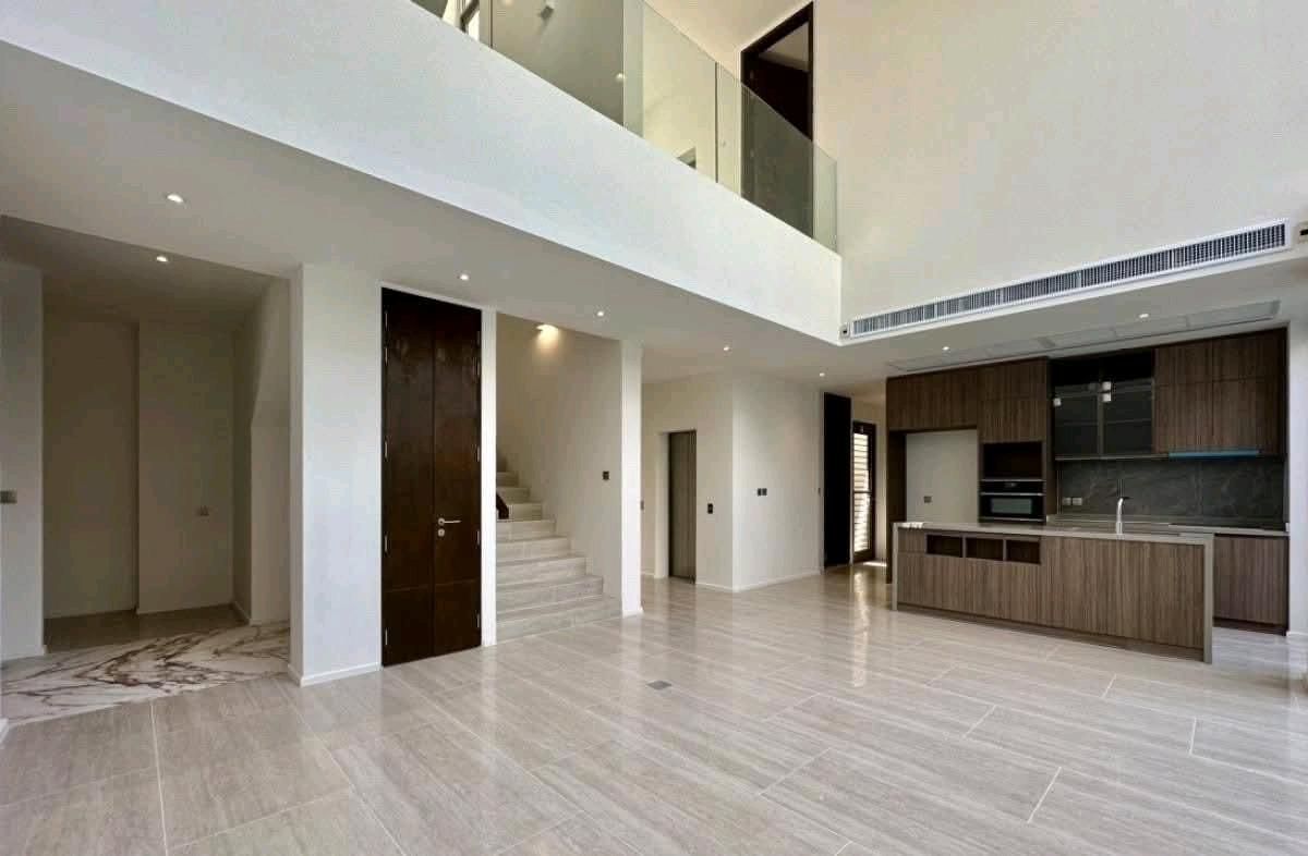 ขายบ้านสาทร นราธิวาส : 🚩บ้าน 3 ชั้น พร้อมสระว่ายน้ำส่วนตัว ใกล้ รร.นานาชาติ Shrewsbury เพียง 950 เมตร!