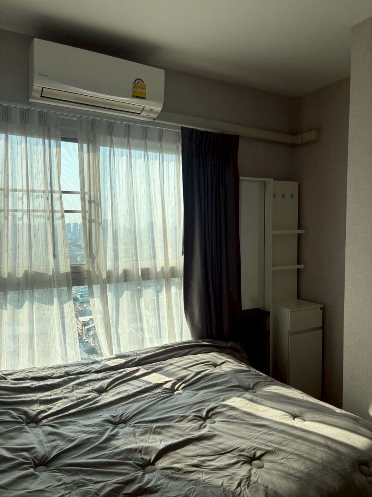 For RentCondoRama9, Petchburi, RCA : PAR185 Condo for rent, Plum Ramkhamhaeng Station, 28th floor, 27 sqm. 1 bedroom, 1 water 13,000 baht 064-959-8900