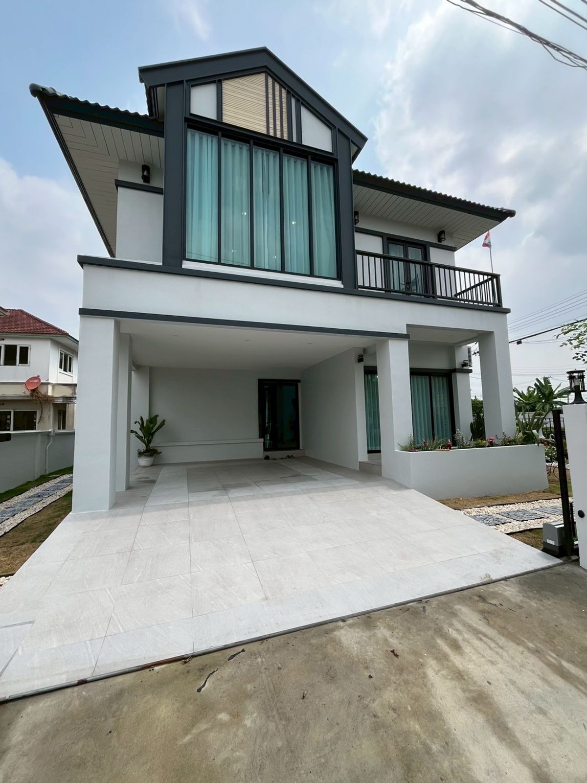 ขายบ้านปทุมธานี รังสิต ธรรมศาสตร์ : ขายบ้านเดี่ยวหลังมุม มณีรินทร์ เอ็กซ์คลูซีฟพาร์ค