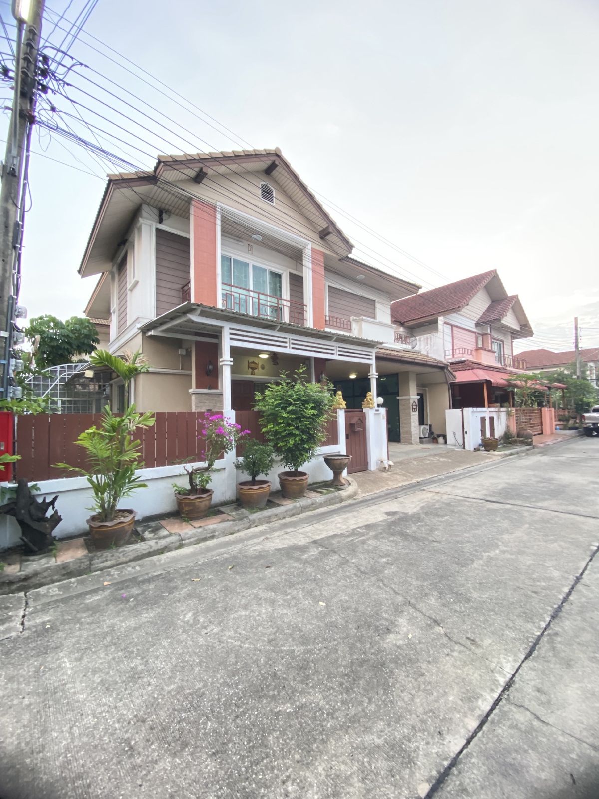 ขายบ้านนวมินทร์ รามอินทรา : ขาย บ้าน หมู่บ้านไพรเวท เลคการ์เด้น พระยาสุเรนทร์ 39