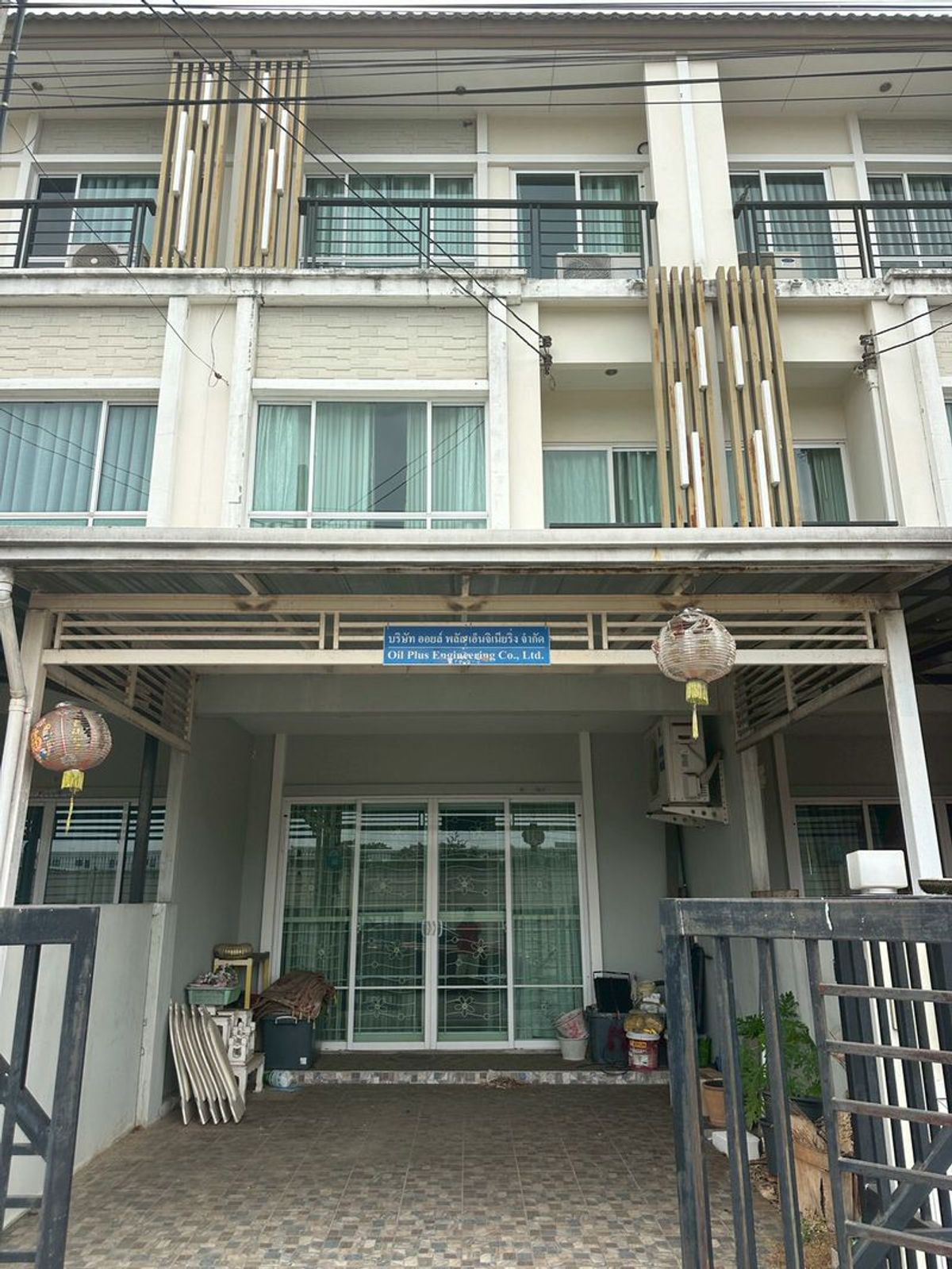 TownhomeNawamin, Ramindra : Selling and renting The Platon City Nawamin No. 79/369 (empty house for sale)