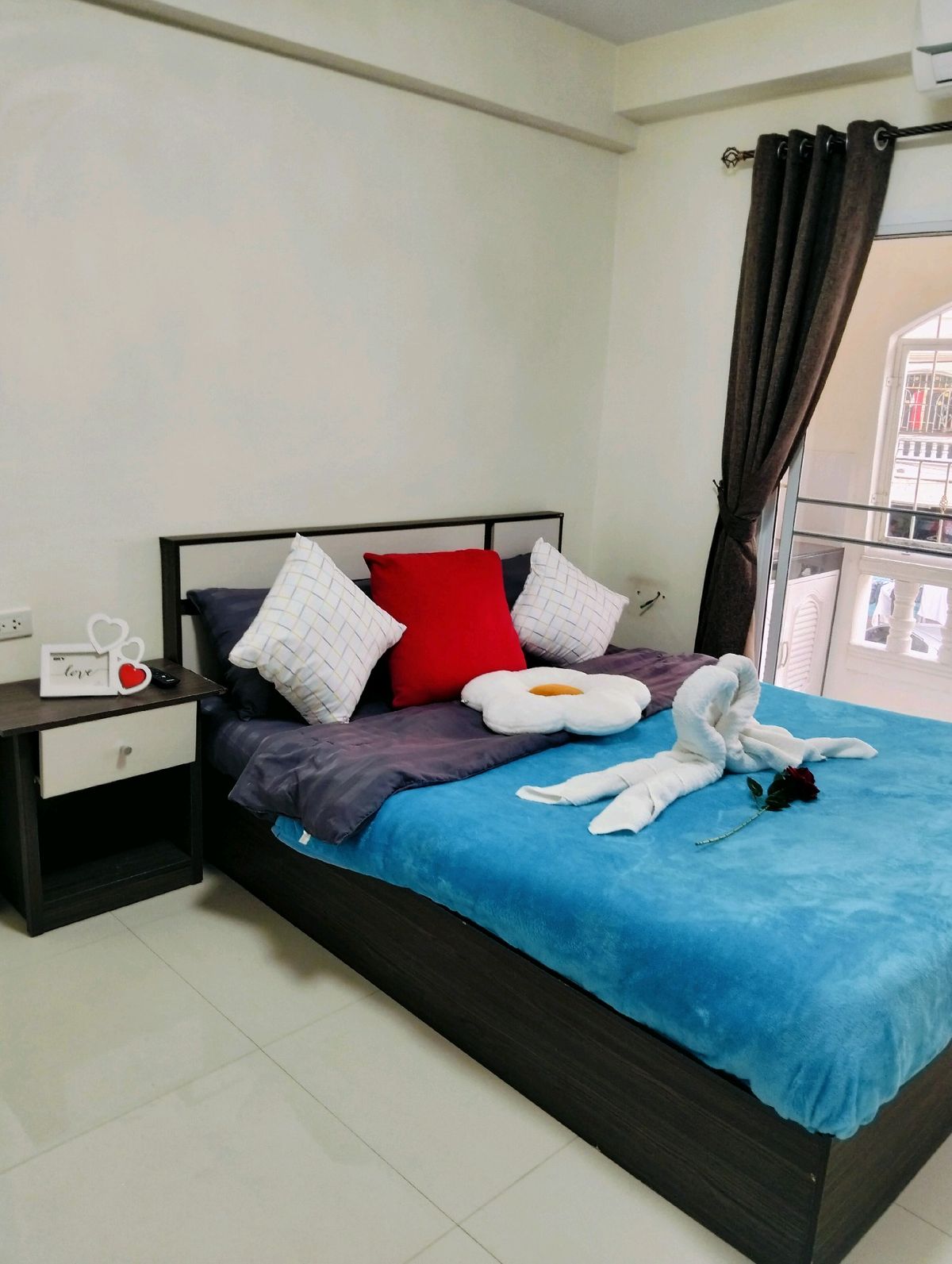 ให้เช่าคอนโดพัทยา บางแสน ชลบุรี สัตหีบ : #พัทยาห้องเช่ารายเดือน # Spacious room for rent in a condo in the heart of Pattaya - Annual rental, ready to move in immediately, friendly and polite service staff
อน
