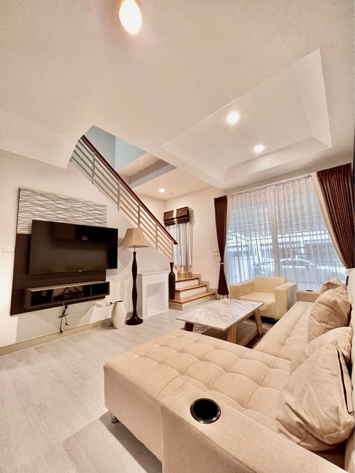For RentTownhomePattanakan, Srinakarin : Baan Klang Muang Urbanion Rama 9 - Wongwean