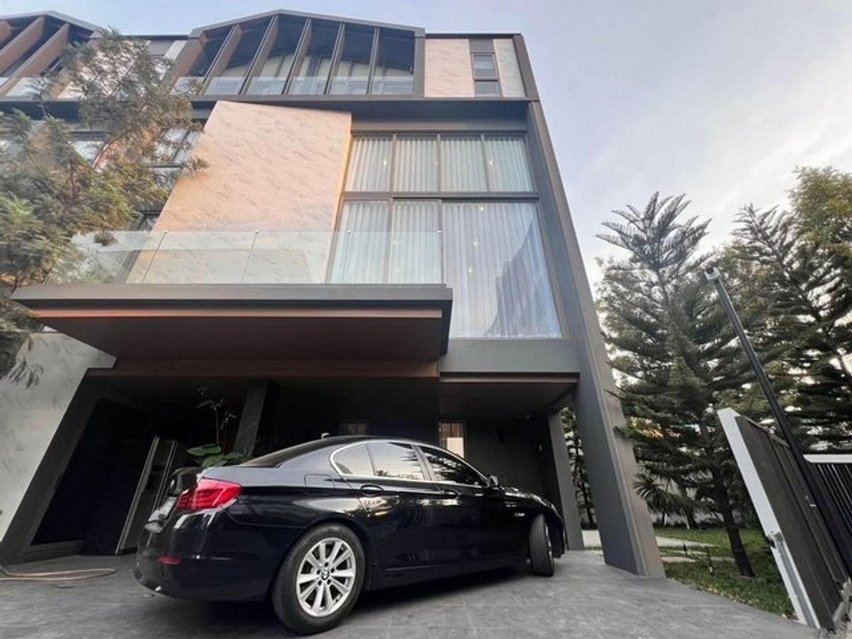 For RentTownhomeOnnut, Udomsuk : Rent a townhome after the corner of Sukhumvit 54, near BTS On Nut, near The Phyll and Lotus On Nut.