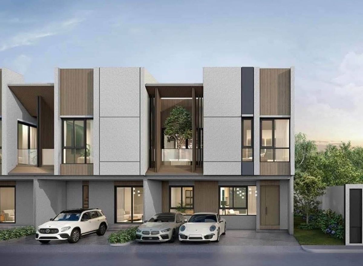For RentTownhomeLadprao101, Happy Land, The Mall Bang Kapi : 🌸✨ 4 bedrooms in the middle of the city @Ladprao ✨🌸