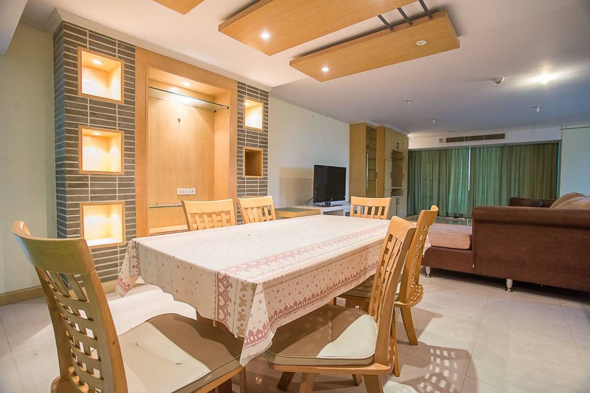 คอนโดสุขุมวิท อโศก ทองหล่อ : 3beds 270sq.m. 