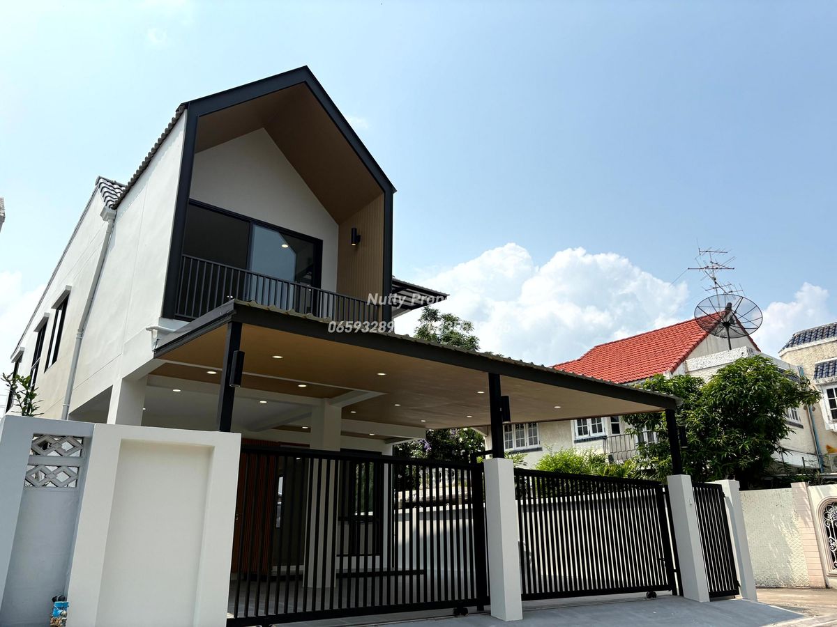 ขายบ้านอ่อนนุช อุดมสุข : บ้านเดี่ยวหลังมุม ซอยถนนสุขุมวิท 60/1 ใหม่ทั้งหลัง สไตล์โมเดิร์น ใกล้ BTS บางจาก