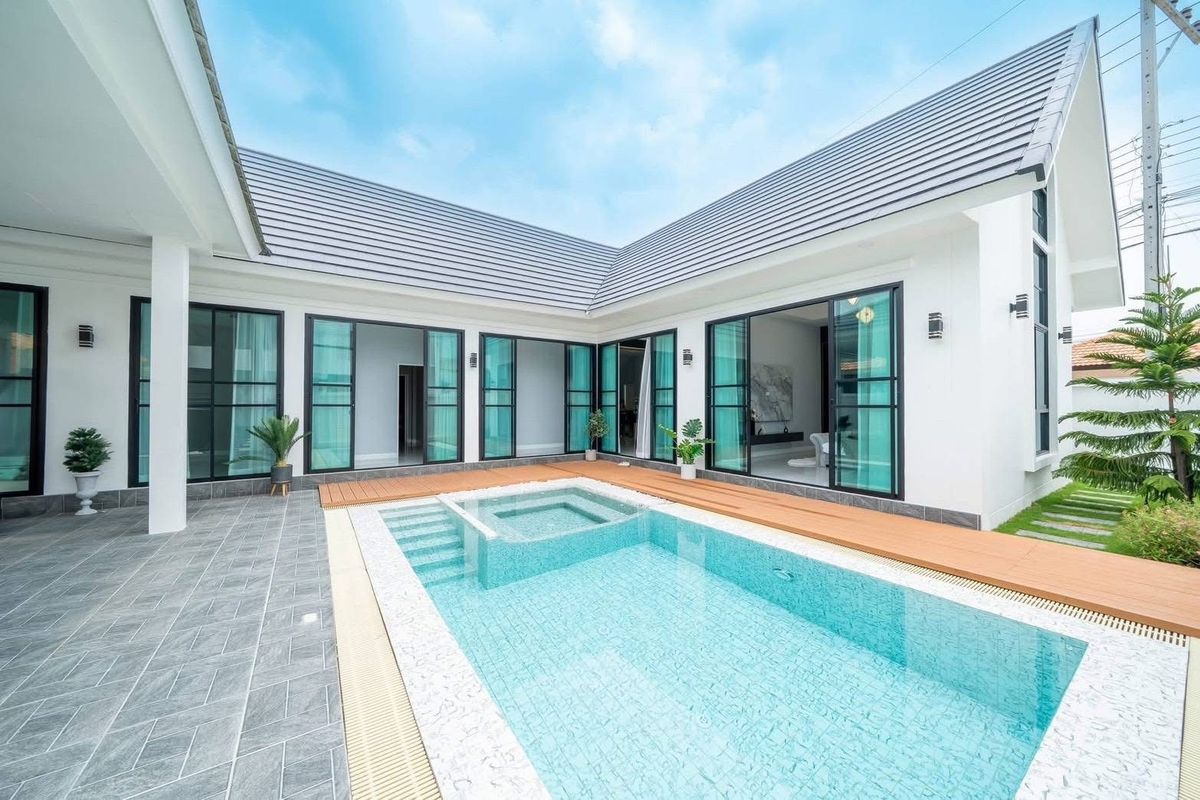 ขายบ้านพัทยา บางแสน ชลบุรี สัตหีบ : Brand New House Rattanakorn village 17  
FOR SALE ✅✅