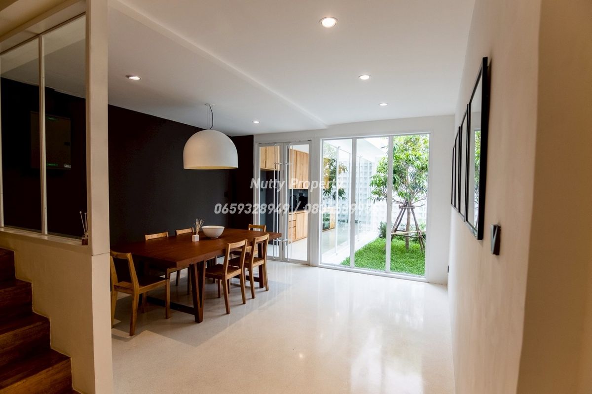 ขายทาวน์โฮมรัชดา ห้วยขวาง : ทาวน์โฮม 3 ชั้น ซอยรัชดา 36 ใหม่ทั้งหลัง พร้อมเข้าอยู่ ทำเลดีมาก