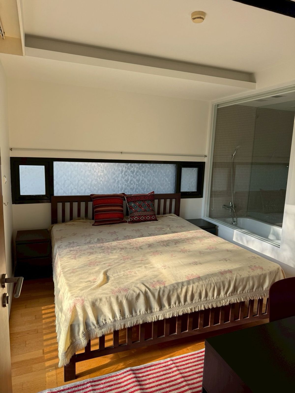 For RentCondoWitthayu, Chidlom, Langsuan, Ploenchit : ★ The Nest Ploenchit ★ 40 sq m., 3rd floor (1 bedroom, 1 bathroom), ★ near BTS Ploenchit ★ shuttle service available ★ many amenities ★ Complete electrical appliances