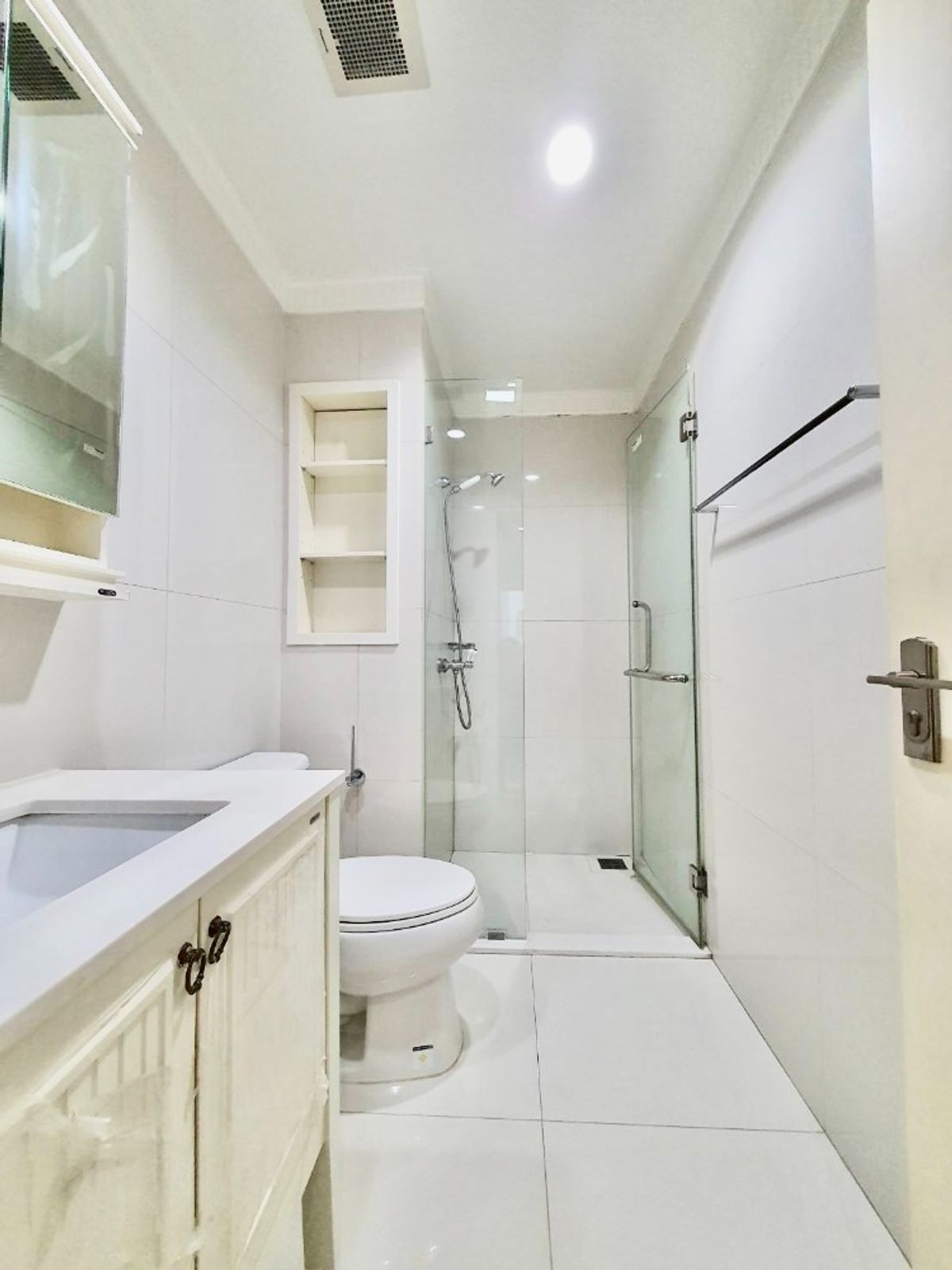 For SaleCondoSiam Paragon ,Chulalongkorn,Samyan : The Seed Memories Siam【𝐒𝐄𝐋𝐋 & 𝐑𝐄𝐍𝐓】🔥Room proportions allocated in style With natural light reaching every corner 🔥 Contact Line ID: @hacondo