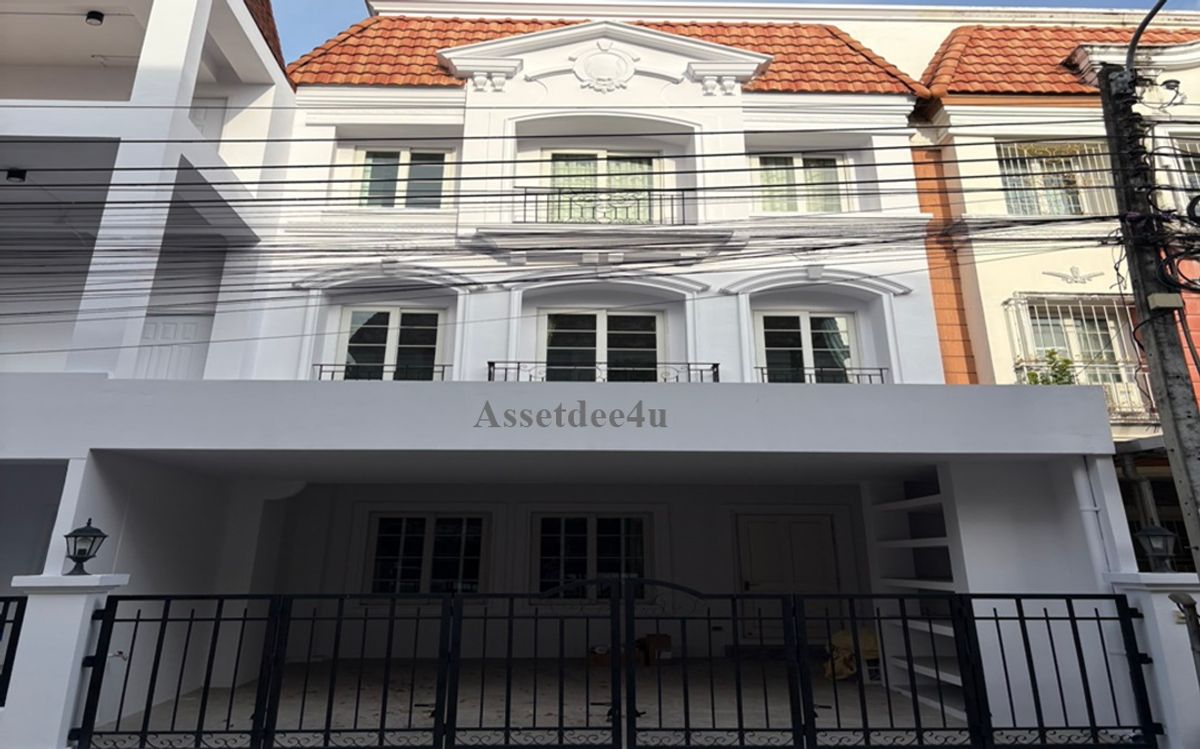 For RentTownhomeThaphra, Talat Phlu, Wutthakat : Townhome Rajapruek Townhome near the AT558 Townhome, AT558, 3 -story townhome rental, Erbin, Urban, Ratchapruek Road. Near the Bang Wa BTS BTS