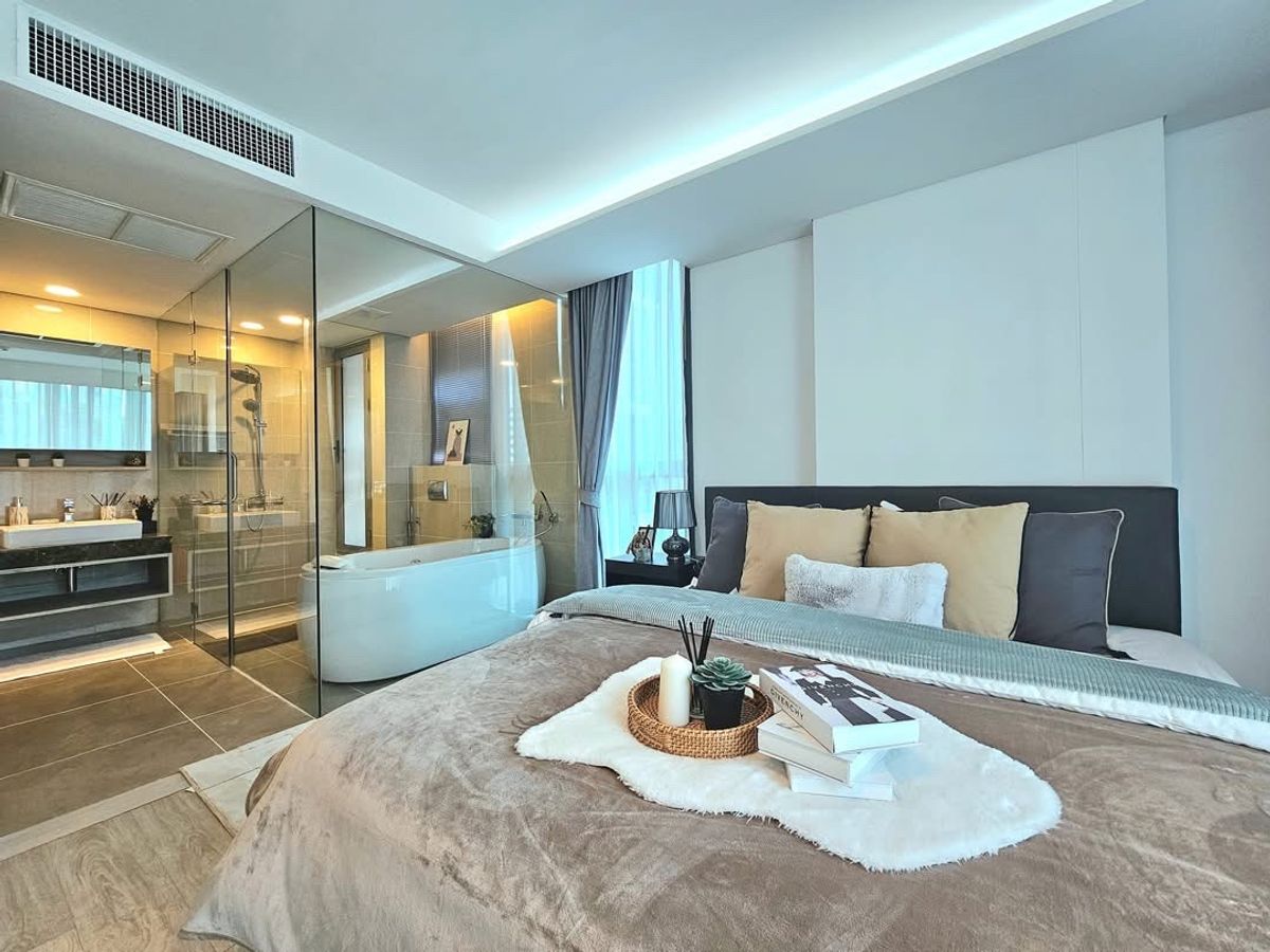 ขายคอนโดสุขุมวิท อโศก ทองหล่อ : ตกแต่งพร้อมอยู่ Siamese 39 ขนาด 72 Sq.m 2 bed 2 bath เพียง 8.7 MB เท่านั้น!! ติดต่อ 086-795-9997